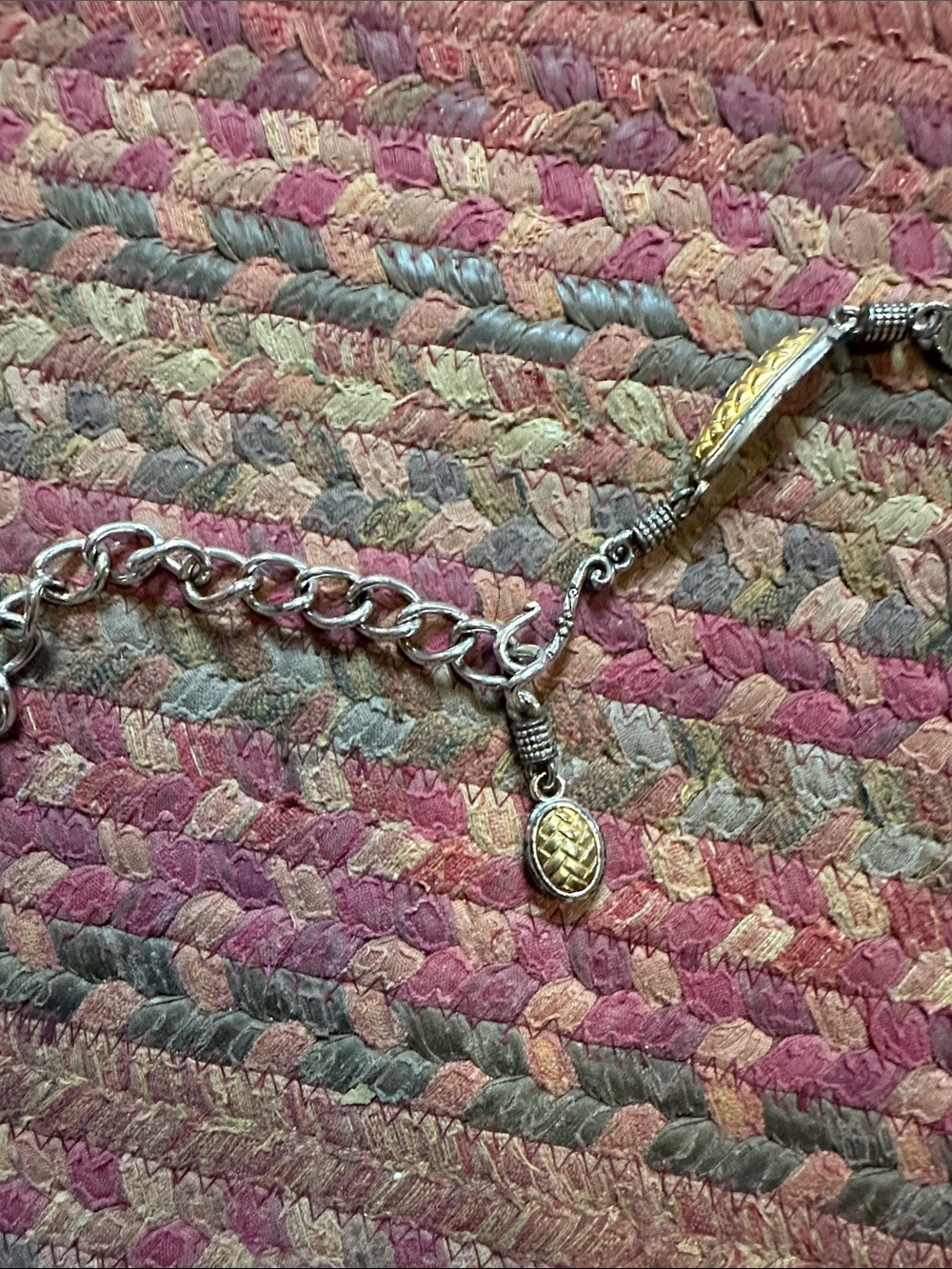 Delicate Two-Tone Women's Chain belt in Silver and Gold - Picture 2 of 4